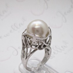 anello con perla naturale